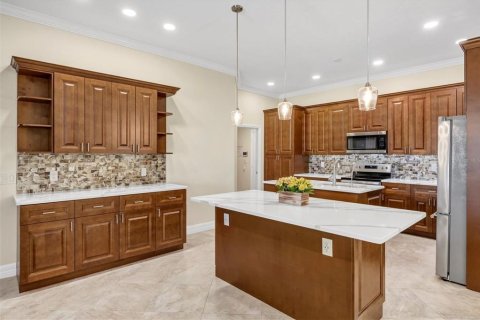 House in Port Charlotte, Florida 4 bedrooms, 233.37 sq.m. № 2420383 - photo 17
