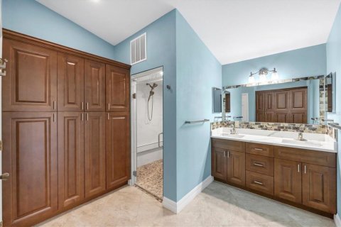 House in Port Charlotte, Florida 4 bedrooms, 233.37 sq.m. № 2420383 - photo 21