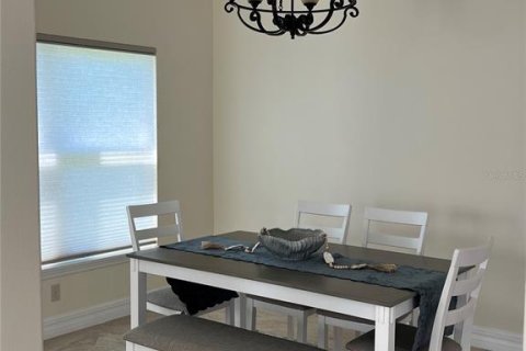 House in Port Charlotte, Florida 4 bedrooms, 233.37 sq.m. № 2420383 - photo 9