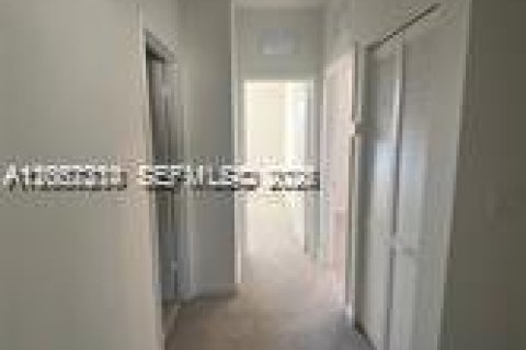 House in Homestead, Florida 3 bedrooms № 2276742 - photo 7