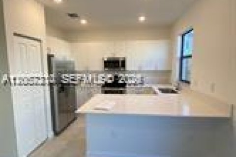 House in Homestead, Florida 3 bedrooms № 2276742 - photo 3