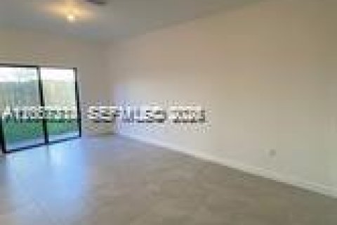 House in Homestead, Florida 3 bedrooms № 2276742 - photo 9