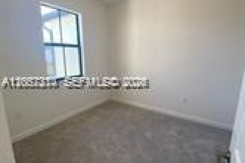 House in Homestead, Florida 3 bedrooms № 2276742 - photo 6