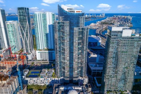 Кондоминиум с 1 спальней в Майами, Флорида № 2045081