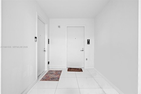 Купить кондоминиум в Майами, Флорида 1 спальня, 94.57м2, № 2045081 - фото 7