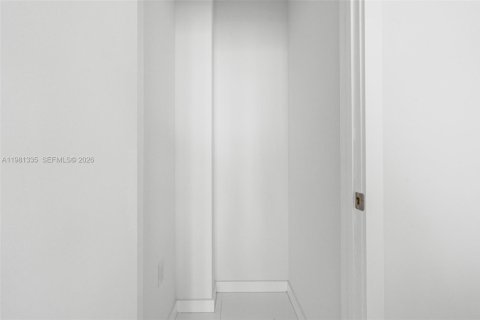 Купить кондоминиум в Майами, Флорида 1 спальня, 94.57м2, № 2045081 - фото 26