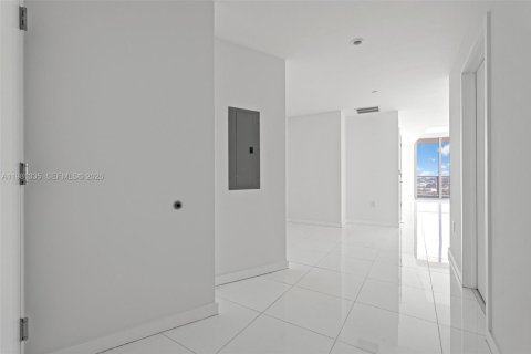 Купить кондоминиум в Майами, Флорида 1 спальня, 94.57м2, № 2045081 - фото 8