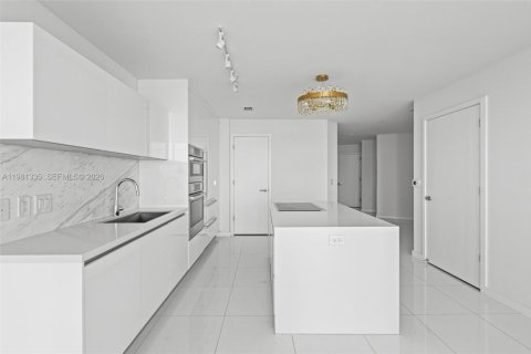 Купить кондоминиум в Майами, Флорида 1 спальня, 94.57м2, № 2045081 - фото 19