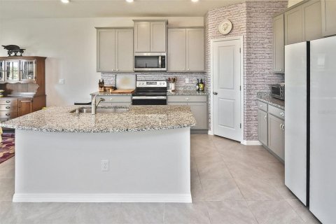 House in Bradenton, Florida 4 bedrooms, 256.04 sq.m. № 1802393 - photo 4