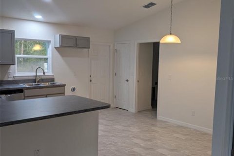 Casa en venta en Ocala, Florida, 3 dormitorios, 93.18 m2 № 1543114 - foto 2