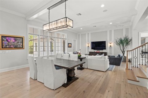 House in Orlando, Florida 5 bedrooms, 348.66 sq.m. № 1865903 - photo 10