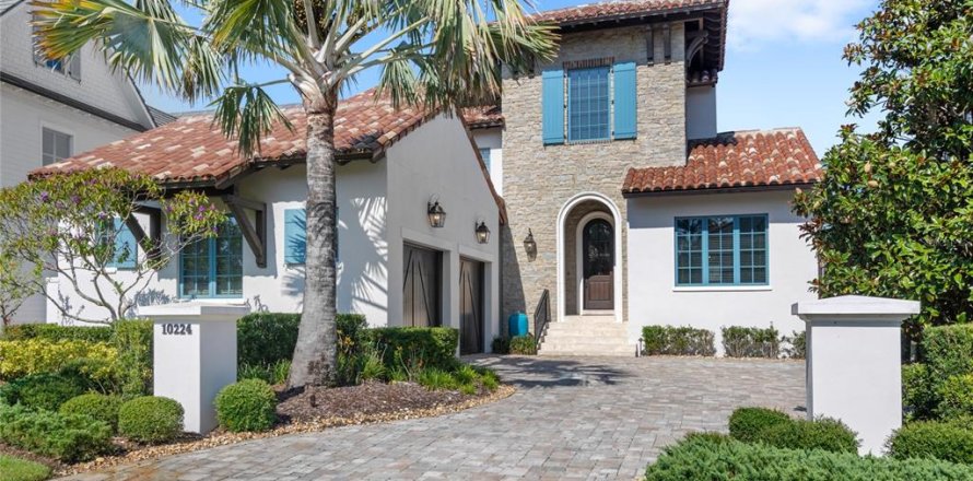 House in Orlando, Florida 5 bedrooms, 348.66 sq.m. № 1865903
