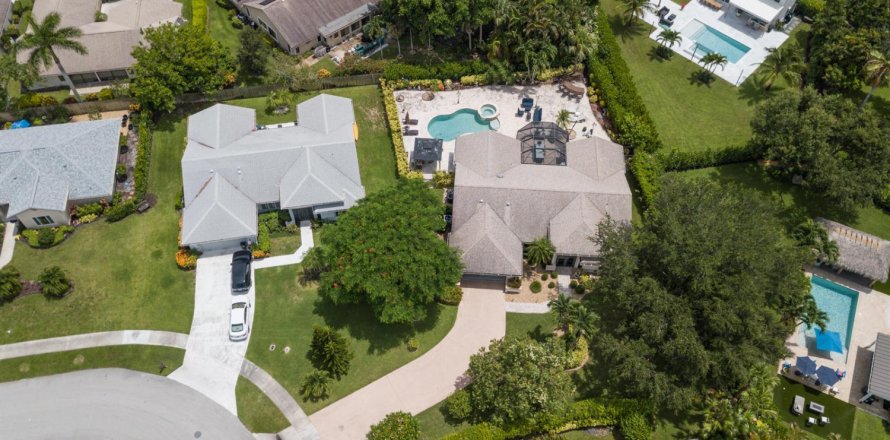 House in Delray Beach, Florida 2 bedrooms, 190.64 sq.m. № 2171609