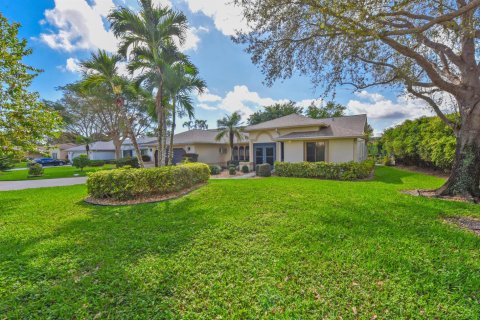 House in Delray Beach, Florida 2 bedrooms, 190.64 sq.m. № 2171609 - photo 17