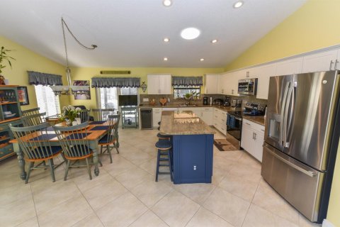 House in Delray Beach, Florida 2 bedrooms, 190.64 sq.m. № 2171609 - photo 11