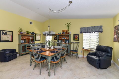House in Delray Beach, Florida 2 bedrooms, 190.64 sq.m. № 2171609 - photo 10