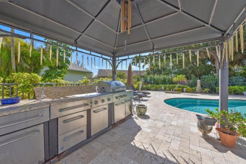 House in Delray Beach, Florida 2 bedrooms, 190.64 sq.m. № 2171609 - photo 30
