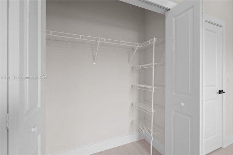 Купить виллу или дом в Лихай-Эйкерс, Флорида 3 спальни, № 1978042 - фото 26