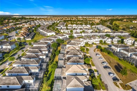 Casa en venta en Davenport, Florida, 6 dormitorios, 284.56 m2 № 1733388 - foto 4