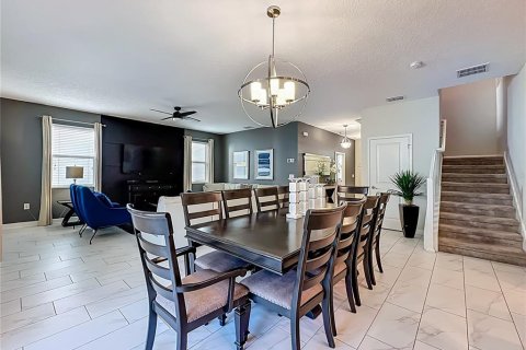 Casa en venta en Davenport, Florida, 6 dormitorios, 284.56 m2 № 1733388 - foto 12
