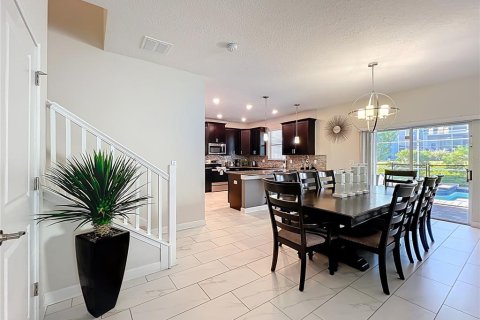 Casa en venta en Davenport, Florida, 6 dormitorios, 284.56 m2 № 1733388 - foto 10