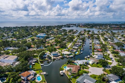 Casa en alquiler en Saint Petersburg, Florida, 4 dormitorios, 143.63 m2 № 1883326 - foto 4