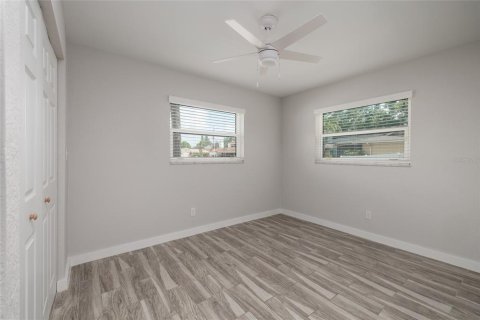 Casa en alquiler en Saint Petersburg, Florida, 4 dormitorios, 143.63 m2 № 1883326 - foto 16