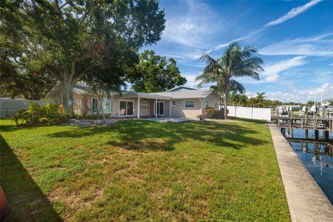 Casa en alquiler en Saint Petersburg, Florida, 4 dormitorios, 143.63 m2 № 1883326 - foto 20