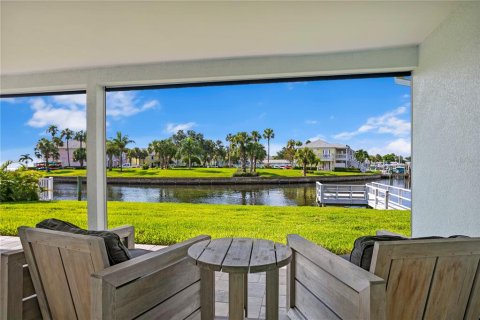 Villa ou maison à vendre à Saint Petersburg, Floride: 4 chambres, 158.21 m2 № 1902892 - photo 6