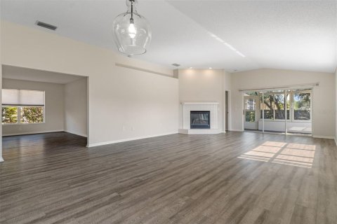 House in Hudson, Florida 3 bedrooms, 183.02 sq.m. № 2105026 - photo 15