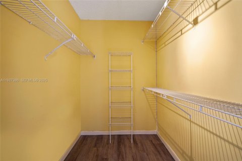 Townhouse in Coconut Creek, Florida 2 bedrooms, 109.81 sq.m. № 1986060 - photo 27