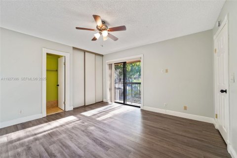 Townhouse in Coconut Creek, Florida 2 bedrooms, 109.81 sq.m. № 1986060 - photo 23