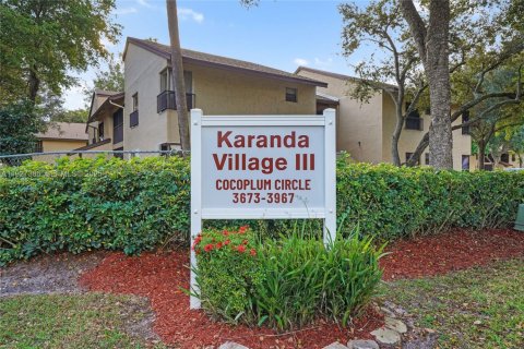 Townhouse in Coconut Creek, Florida 2 bedrooms, 109.81 sq.m. № 1986060 - photo 29