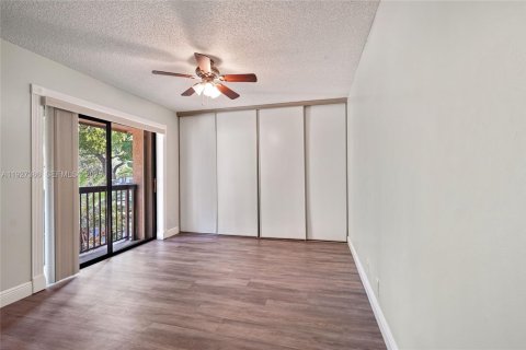 Townhouse in Coconut Creek, Florida 2 bedrooms, 109.81 sq.m. № 1986060 - photo 20