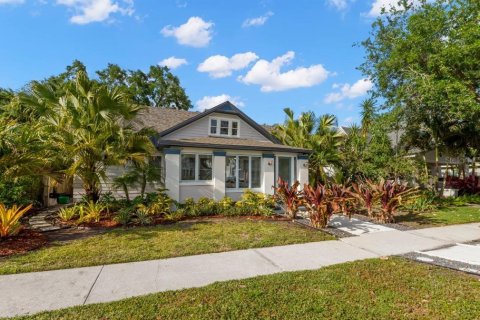 Casa en Saint Petersburg, Florida 3 dormitorios, 233.37 m2 № 2207842