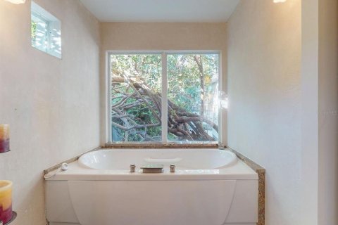 Casa en venta en Saint Petersburg, Florida, 3 dormitorios, 233.37 m2 № 2207842 - foto 26