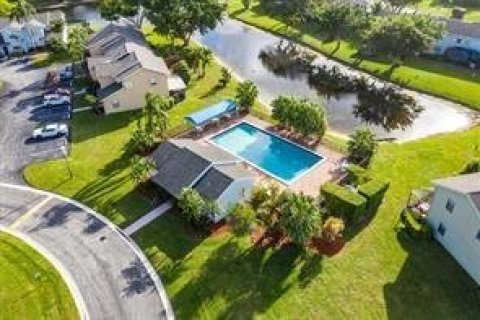 Casa en alquiler en Boynton Beach, Florida, 2 dormitorios № 1061190 - foto 1