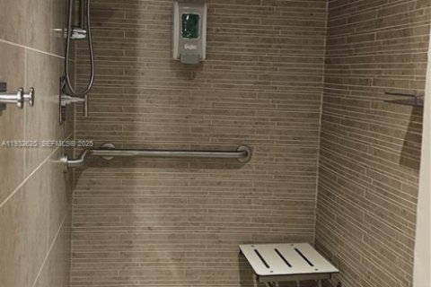 Condominio en alquiler en Sunrise, Florida, 2 dormitorios, 108.23 m2 № 1991016 - foto 25