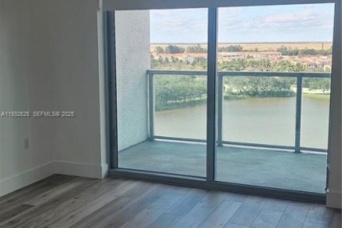 Condominio en alquiler en Sunrise, Florida, 2 dormitorios, 108.23 m2 № 1991016 - foto 2