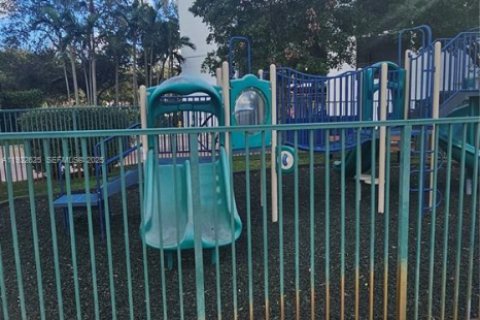 Condominio en alquiler en Sunrise, Florida, 2 dormitorios, 108.23 m2 № 1991016 - foto 23