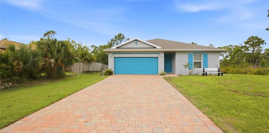 Casa en Port Charlotte, Florida 4 dormitorios, 137.96 m2 № 2119477