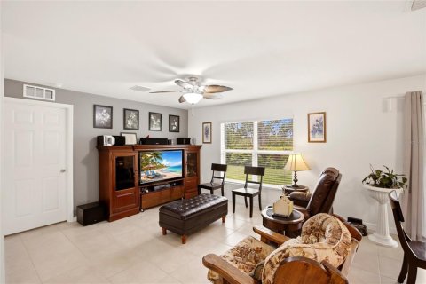Casa en venta en Port Charlotte, Florida, 4 dormitorios, 137.96 m2 № 2119477 - foto 7