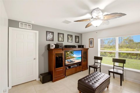 Casa en venta en Port Charlotte, Florida, 4 dormitorios, 137.96 m2 № 2119477 - foto 12