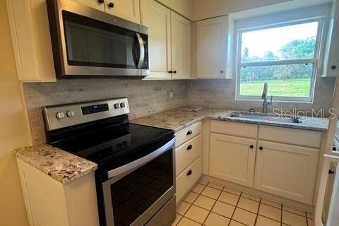 Apartment in Dade City, Florida 2 bedrooms, 58.53 sq.m. № 2201661 - photo 7