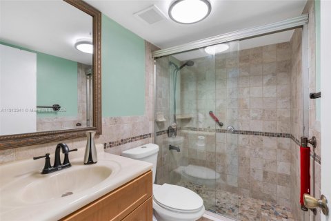 Copropriété à vendre à Hialeah, Floride: 2 chambres, 97.55 m2 № 1969259 - photo 16