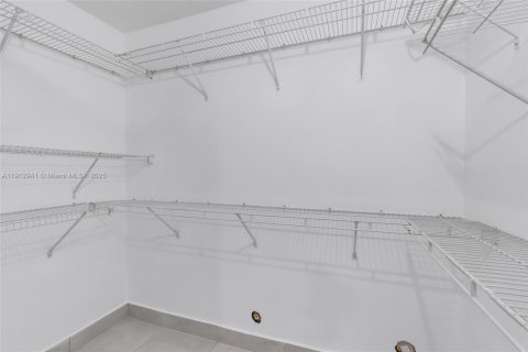 Copropriété à vendre à Hialeah, Floride: 2 chambres, 97.55 m2 № 1969259 - photo 14