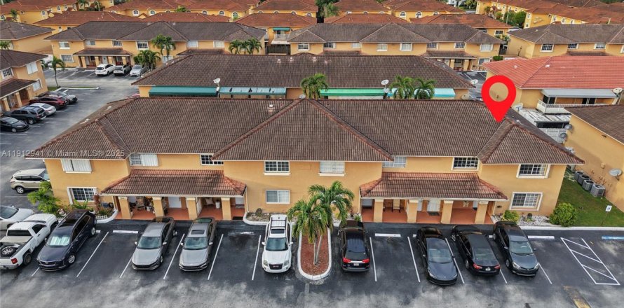 Condo à Hialeah, Floride, 2 chambres № 1969259