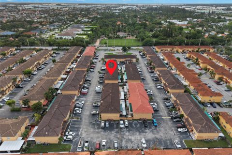 Copropriété à vendre à Hialeah, Floride: 2 chambres, 97.55 m2 № 1969259 - photo 23