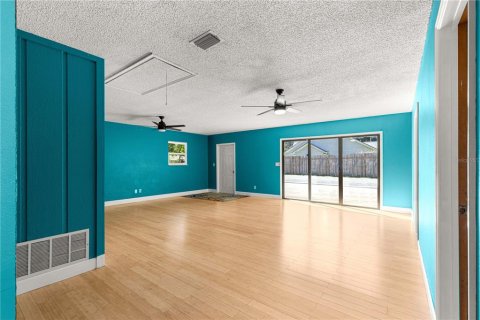 Casa en venta en Anthony, Florida, 3 dormitorios, 203.27 m2 № 1911695 - foto 5