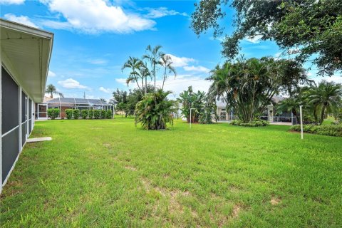 House in Cape Coral, Florida 3 bedrooms, 142.23 sq.m. № 1815046 - photo 29